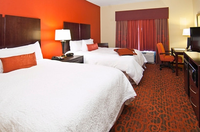 Hampton & Elk Hotel 3*